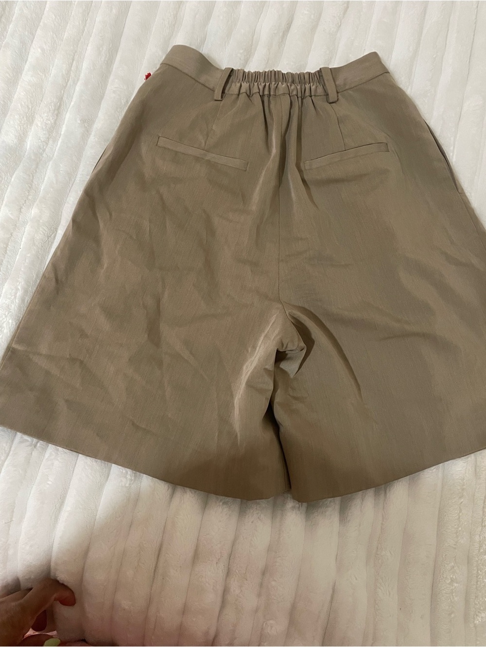 J.inc High-Waist Pleated Women’s Shorts - Tan - Picture 8 of 12